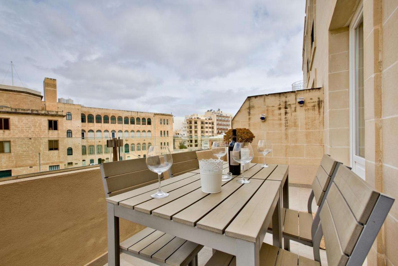 Bright And Central 2 Bedroom Apartment In Sliema Eksteriør bilde