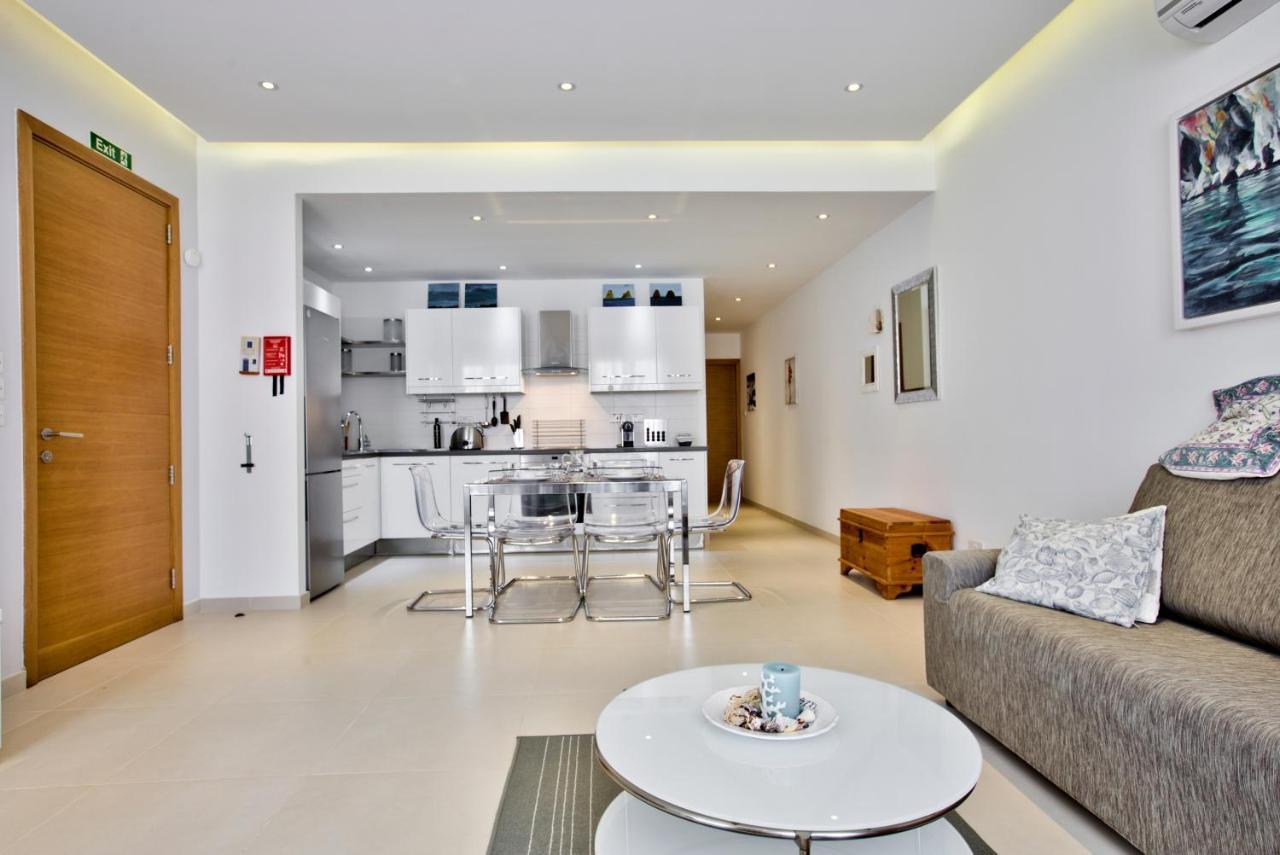 Bright And Central 2 Bedroom Apartment In Sliema Eksteriør bilde