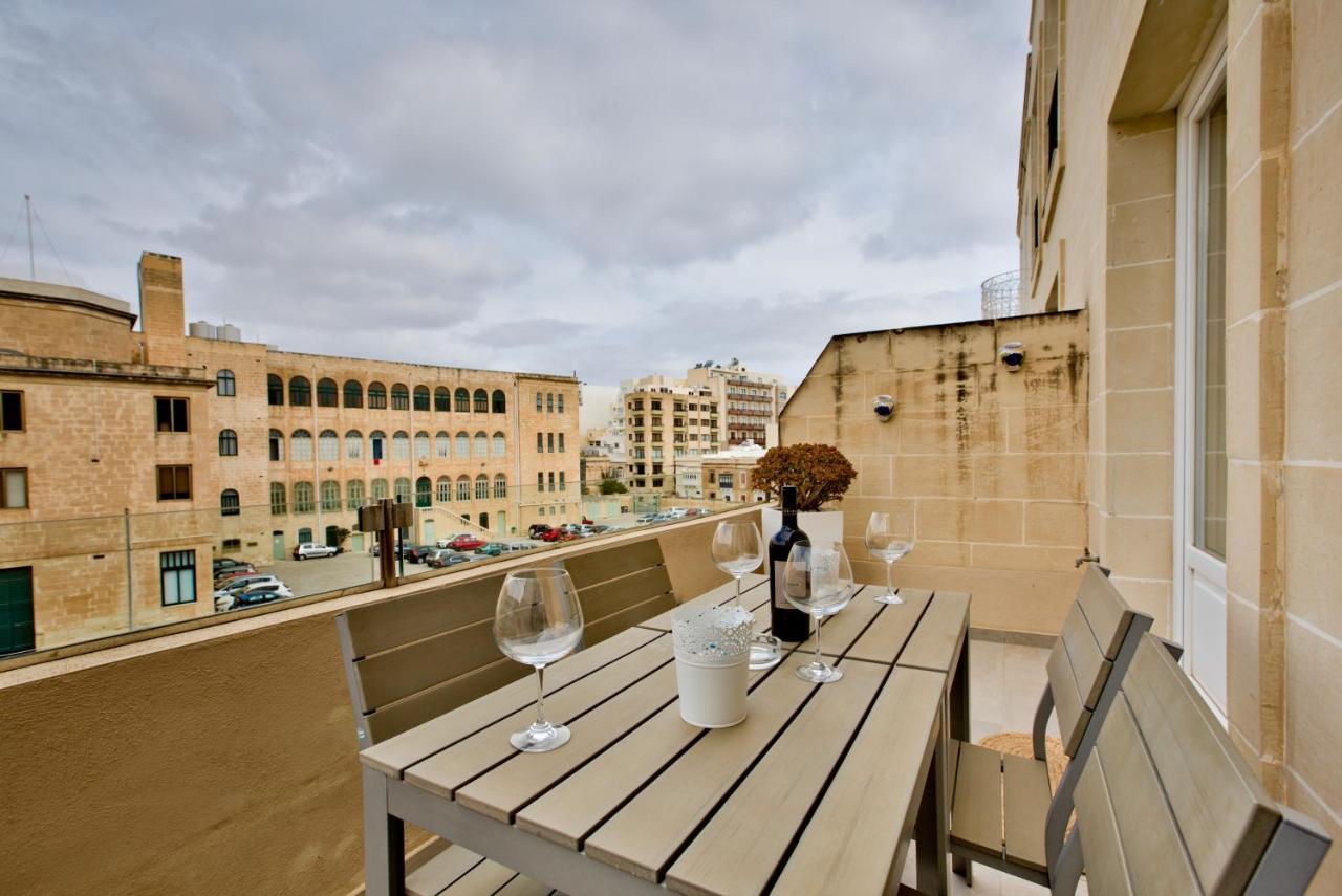 Bright And Central 2 Bedroom Apartment In Sliema Eksteriør bilde